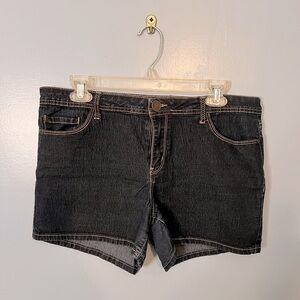 Junior’s RED BLUE DENIM Dark Wash Denim Shorts - Size 13/14